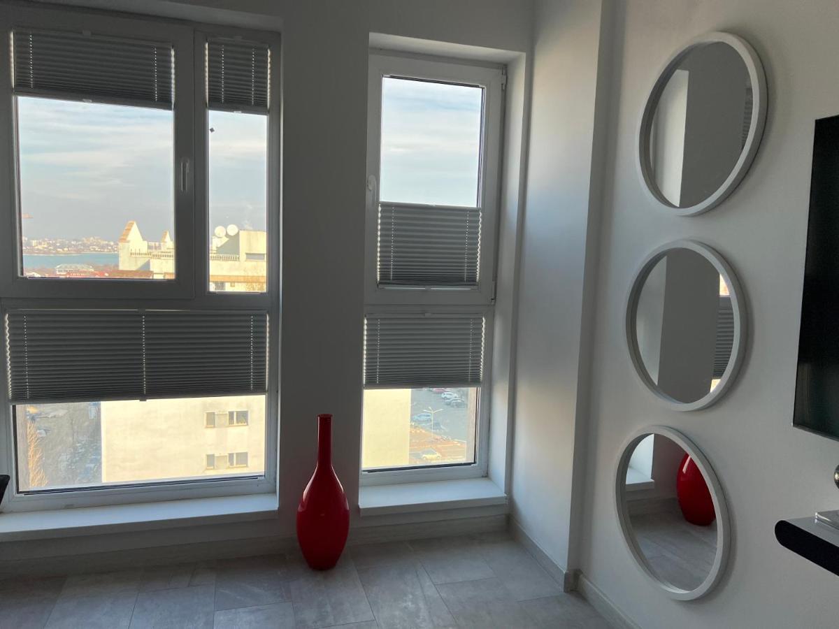 Fancy Penthouse Studio With Lakeview W10 Бухарест Экстерьер фото