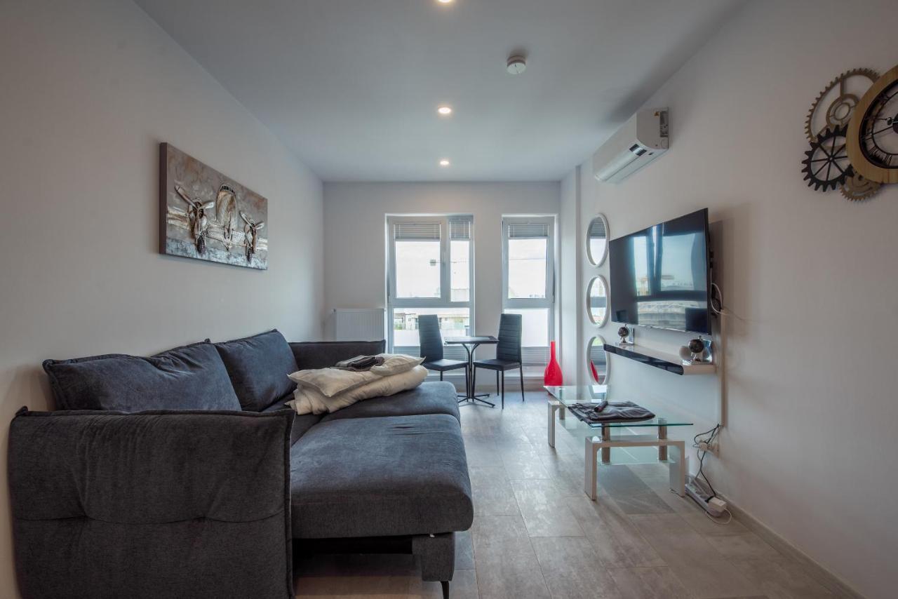 Fancy Penthouse Studio With Lakeview W10 Бухарест Экстерьер фото