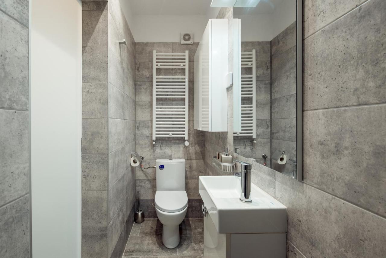 Fancy Penthouse Studio With Lakeview W10 Бухарест Экстерьер фото