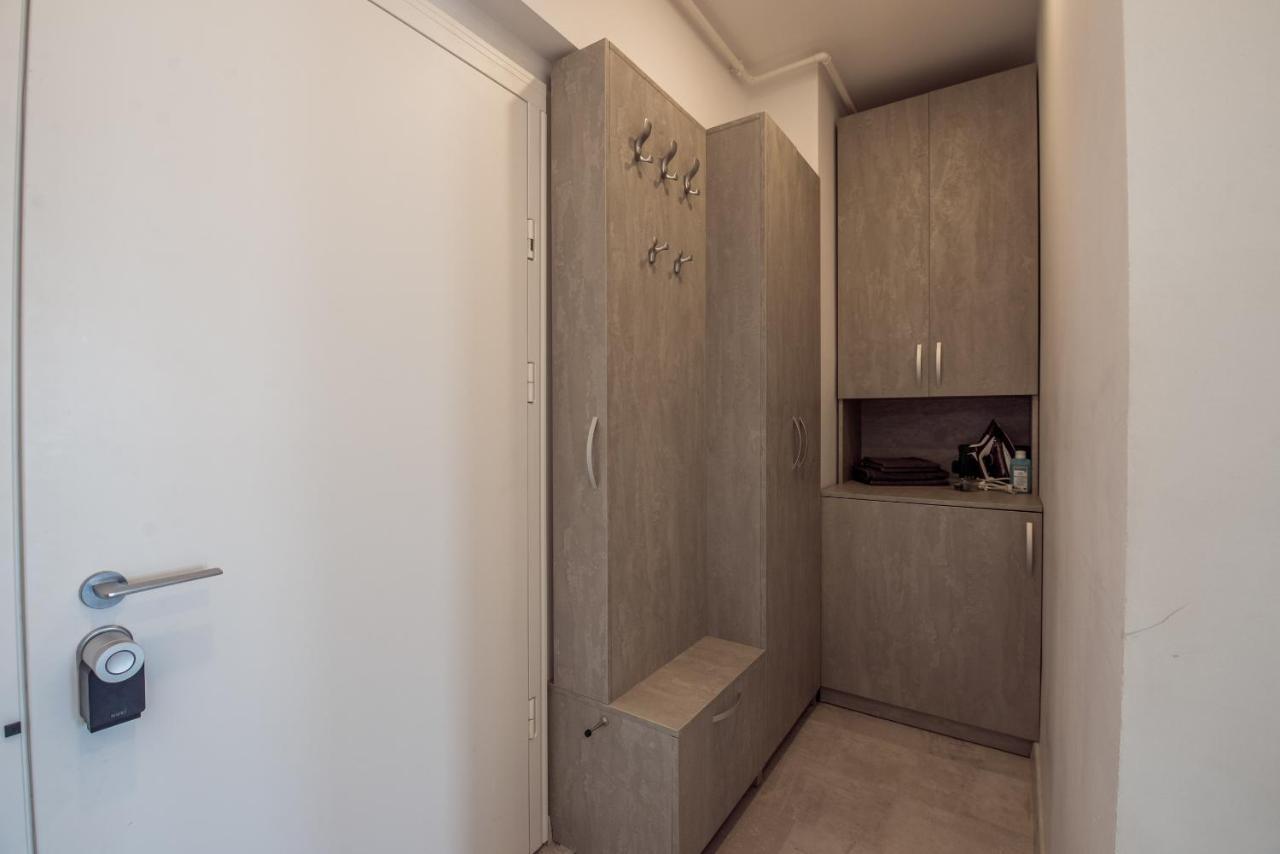 Fancy Penthouse Studio With Lakeview W10 Бухарест Экстерьер фото