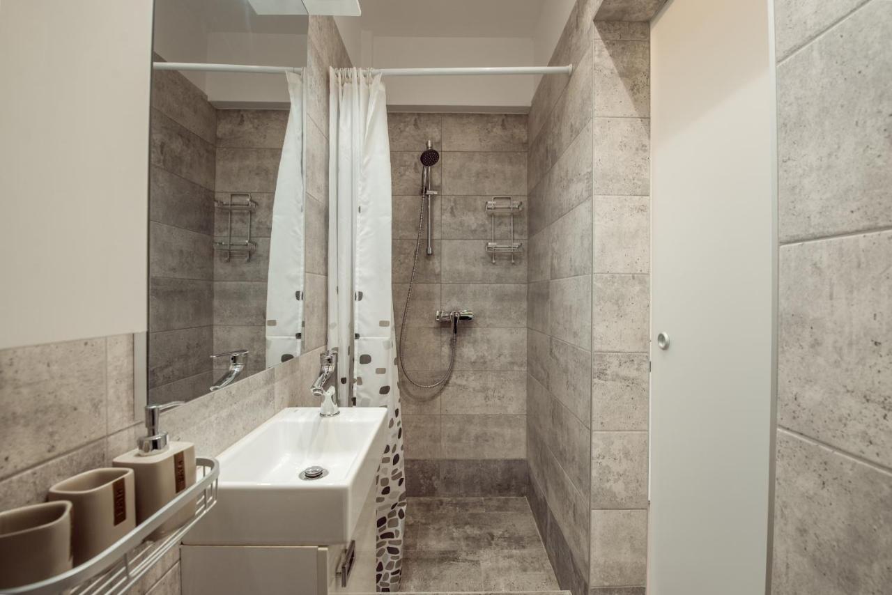 Fancy Penthouse Studio With Lakeview W10 Бухарест Экстерьер фото